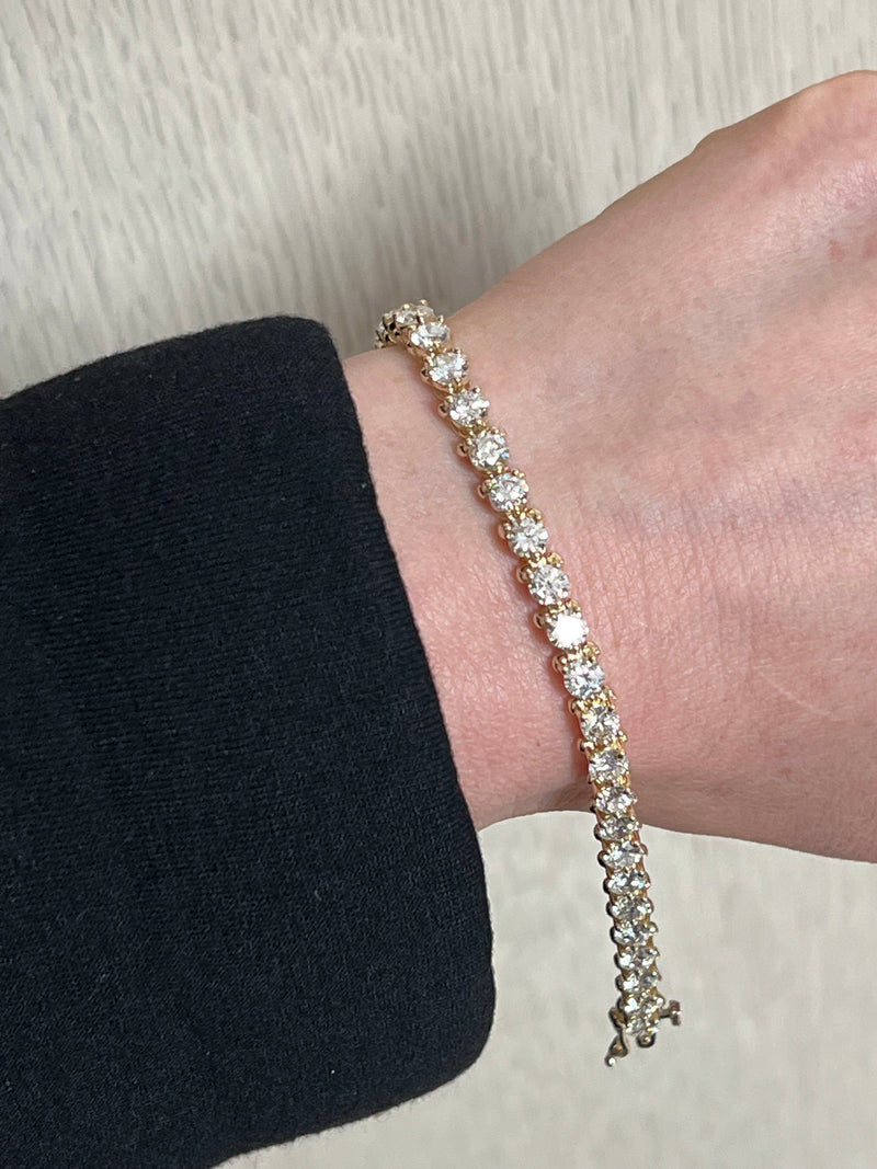 Blissful Round Diamond Tennis Bracelet