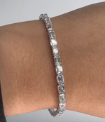 18K White Gold Emerald Bracelet