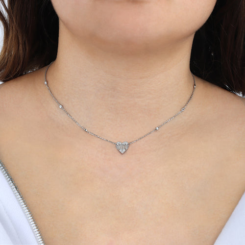 Dynamic Heart Shape Diamond Necklace