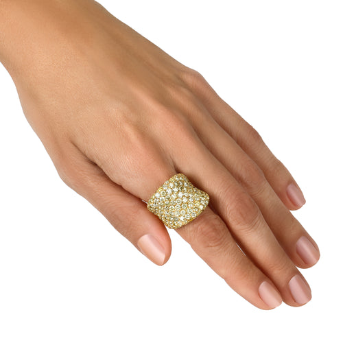 Magnificent Round Diamond Ring